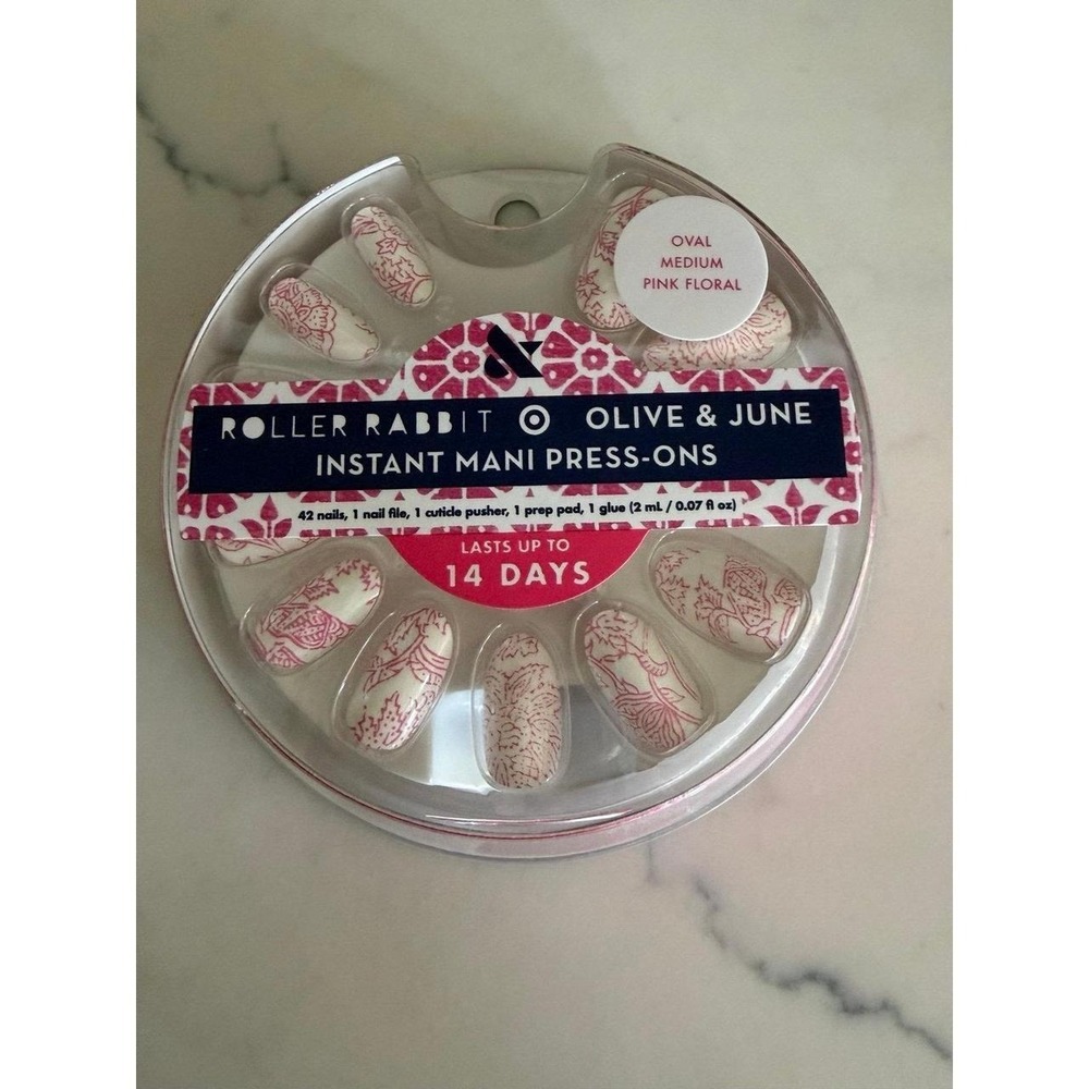 Roller Rabbit + Olive & June Press-On Nails Floral Oval